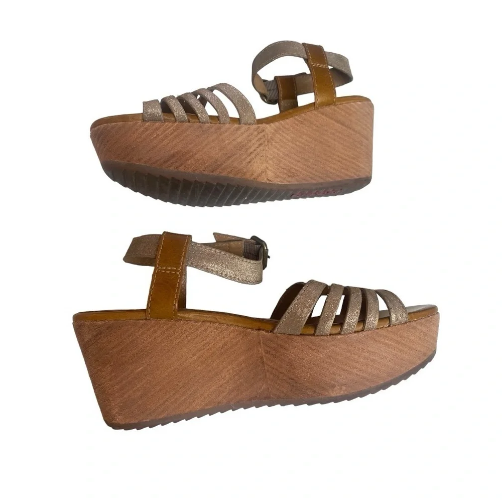 Trask Taupe Glittery Gold Strappy Platforms Leather Wedge Heel |  Size: 8